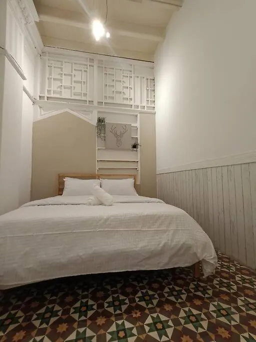 Unesco Bohemian Style Heritage House At Georgetown 5Br 14 Pax Holiday home George Town