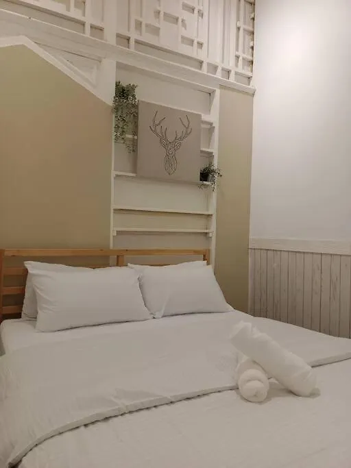 Unesco Bohemian Style Heritage House At Georgetown 5Br 14 Pax 0*, George Town Malaysia