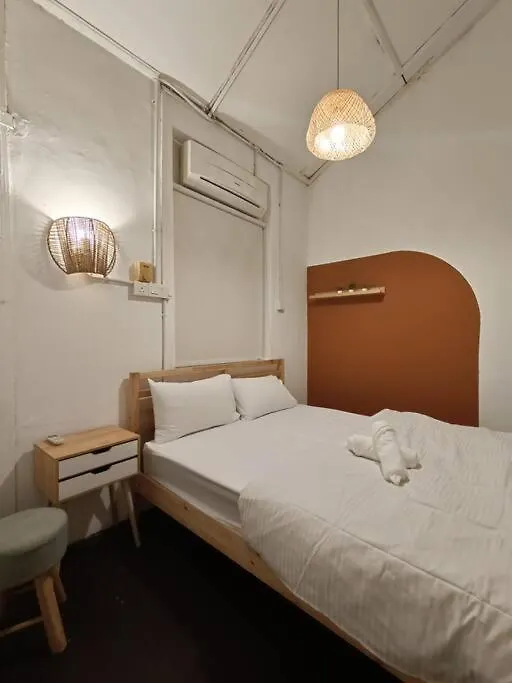 Unesco Bohemian Style Heritage House At Georgetown 5Br 14 Pax 0*, George Town